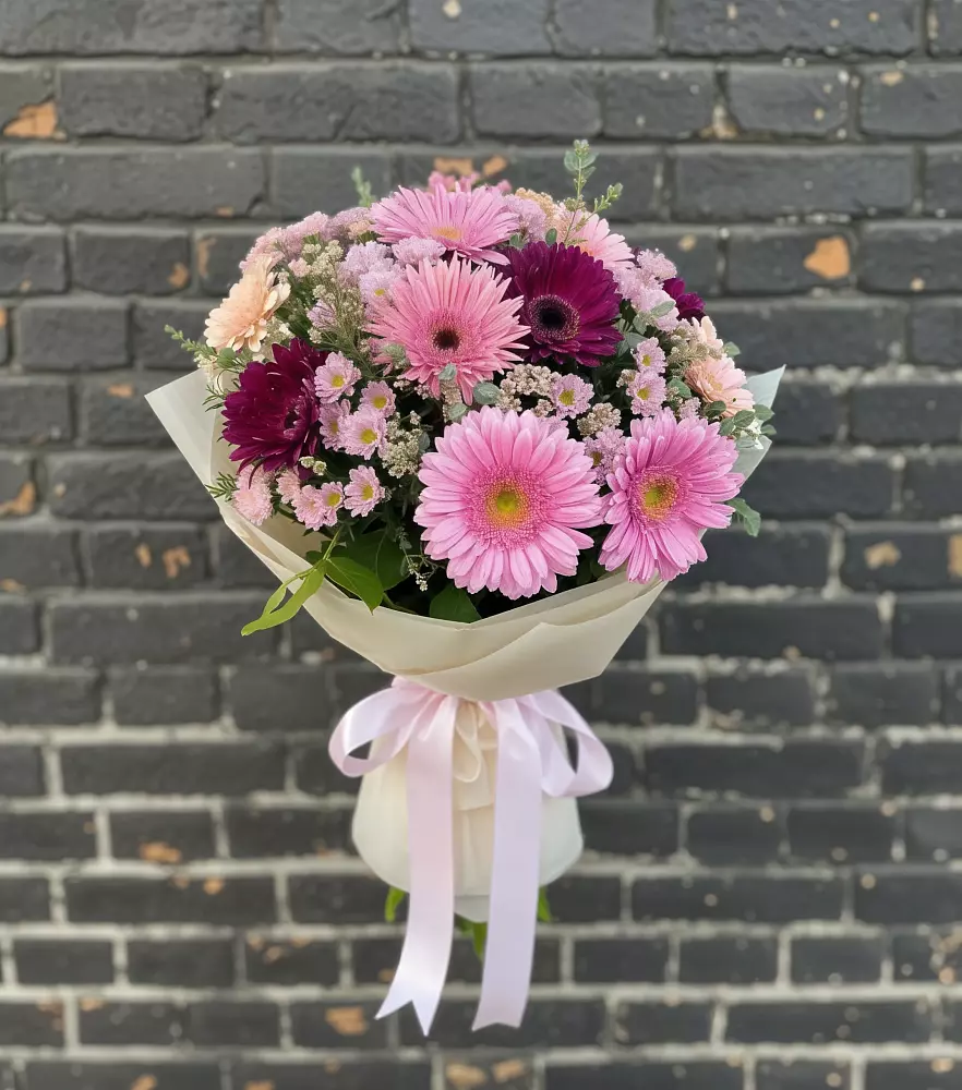 Букет цветов из: Герберы и Хризантемы в Литвиново