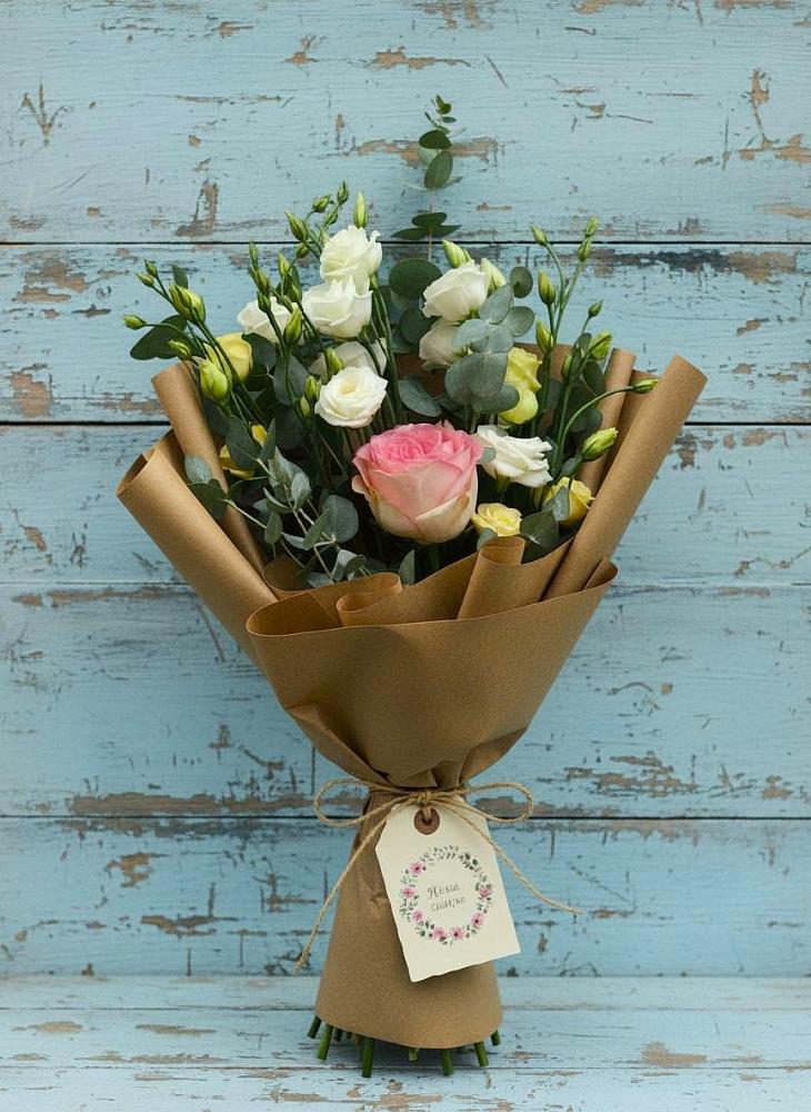 Букет цветов из: Розы и Лизиантусы в Литвиново