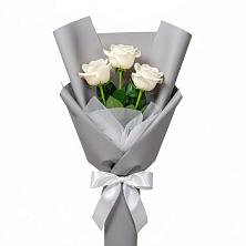 Букет 3 белые розы в Литвиново