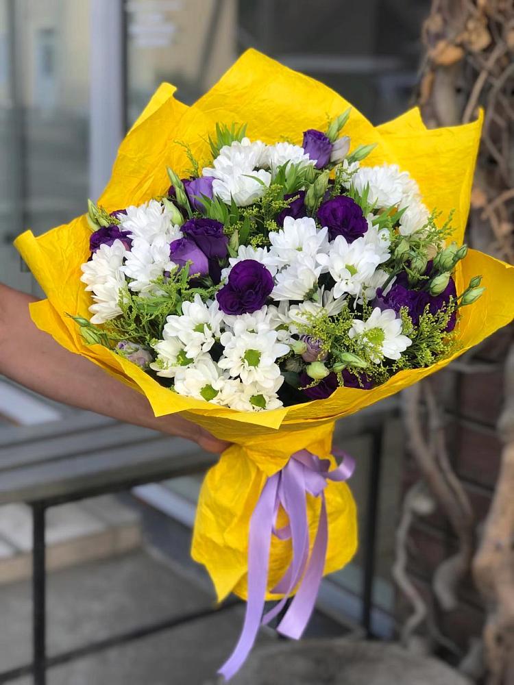 Букет цветов из: Ирисы, Хризантемы и Ромашки в Литвиново